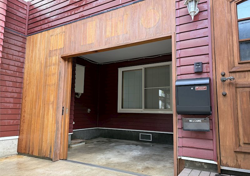 高町3丁目　中古住宅 現地写真（駐車場）