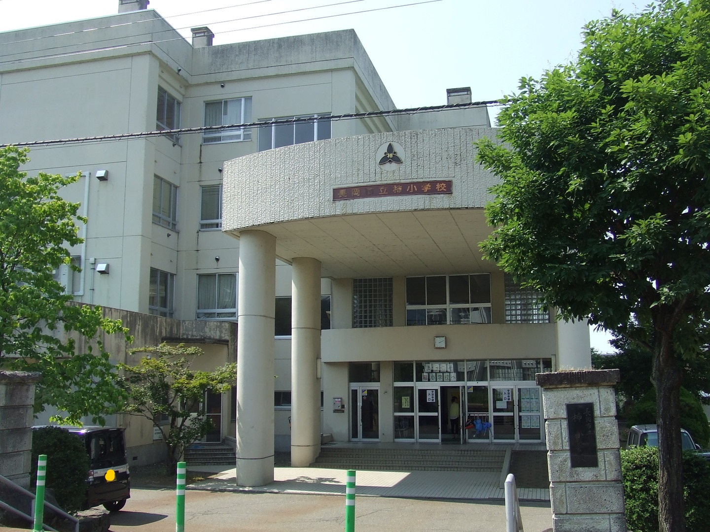 高町3丁目　中古住宅 小学校