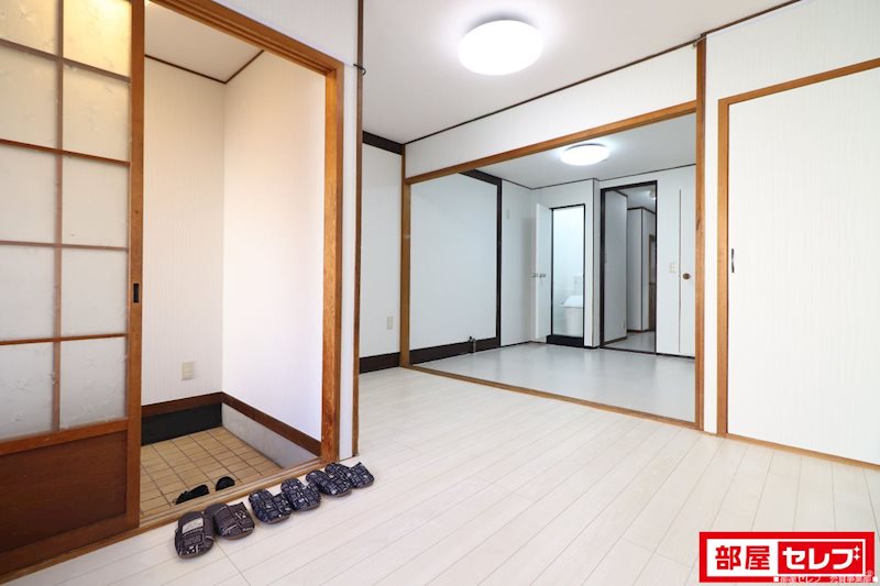岩倉市南新町五反田　テラスハウス その他