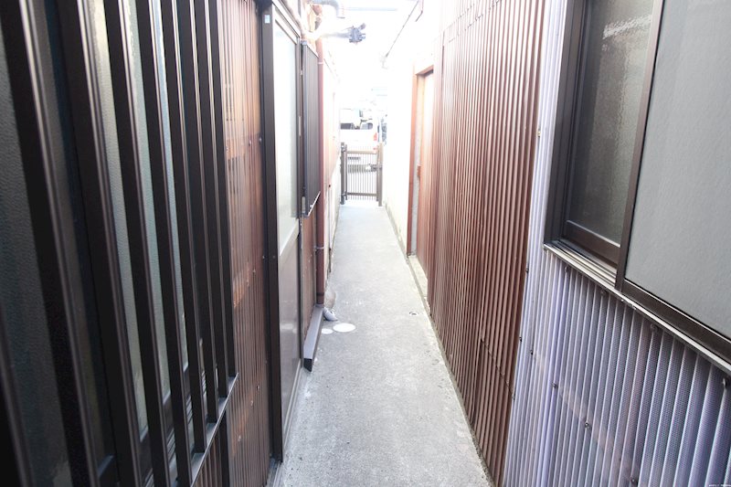 岩倉市南新町五反田　テラスハウス その他