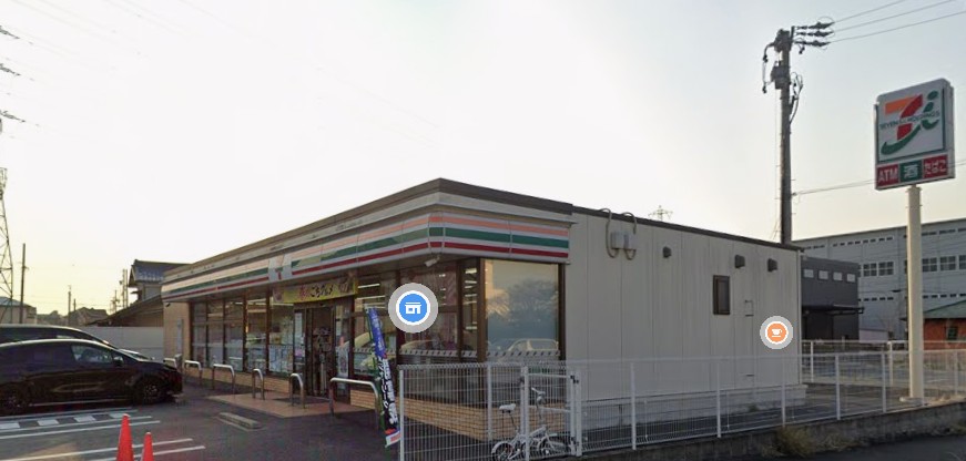 岩倉市南新町五反田　テラスハウス コンビニ