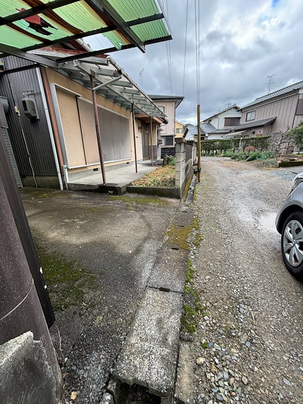 島田市元島田 古家付き土地 現地写真（前面道路含む現地写真）