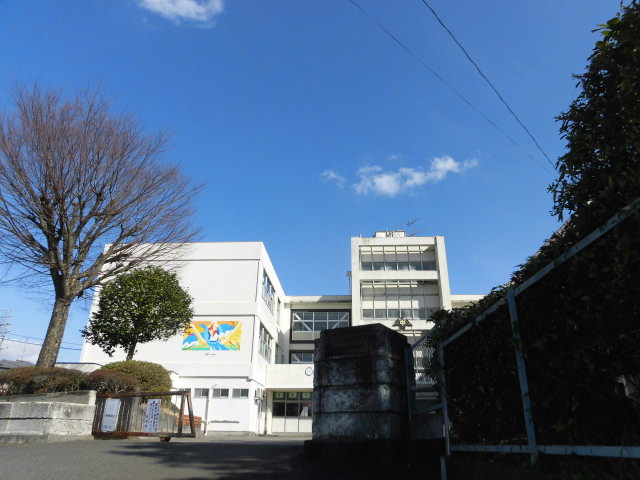 沼津市東椎路116-11　土地 中学校