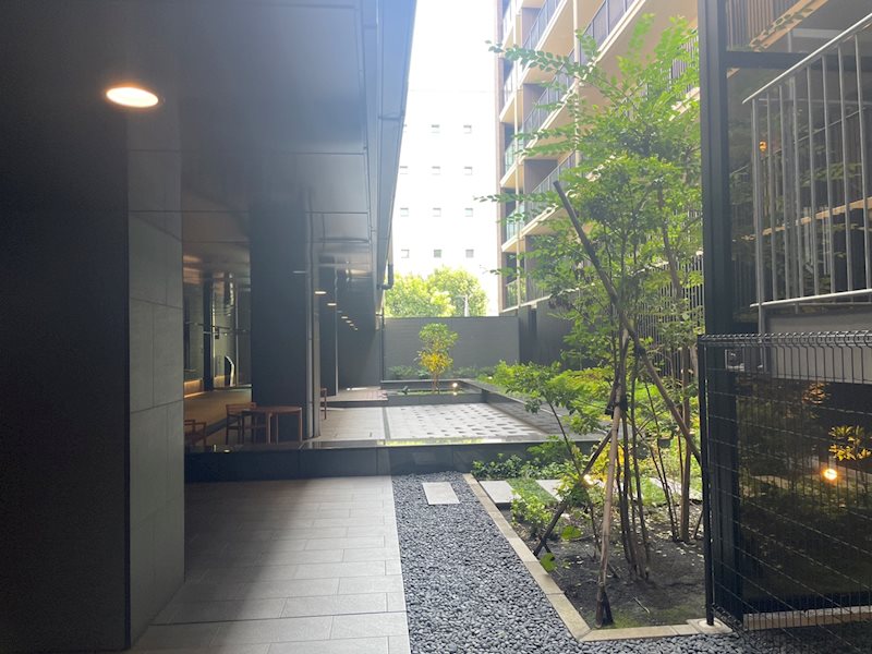 グランアネシス草薙 現地写真（庭）