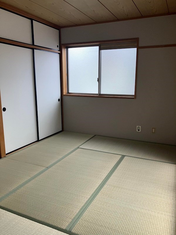鷹匠３丁目　倉庫付き中古住宅 現地写真（その他）
