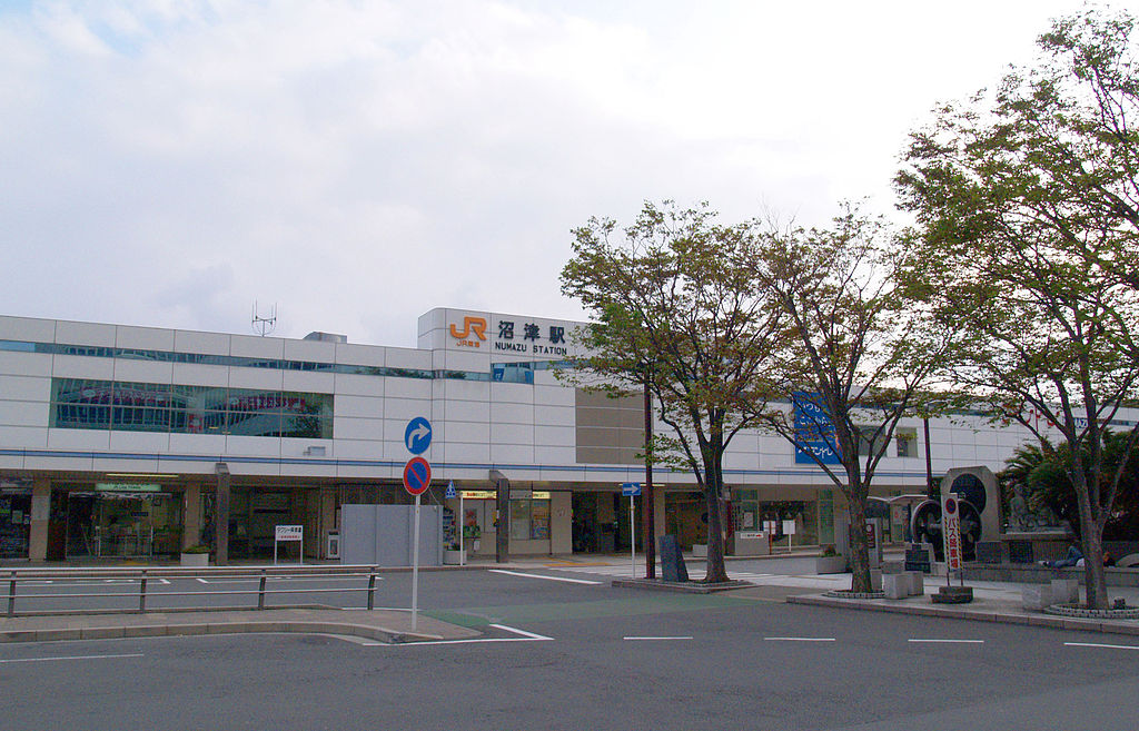 陽輪台沼津マンション ショッピング施設