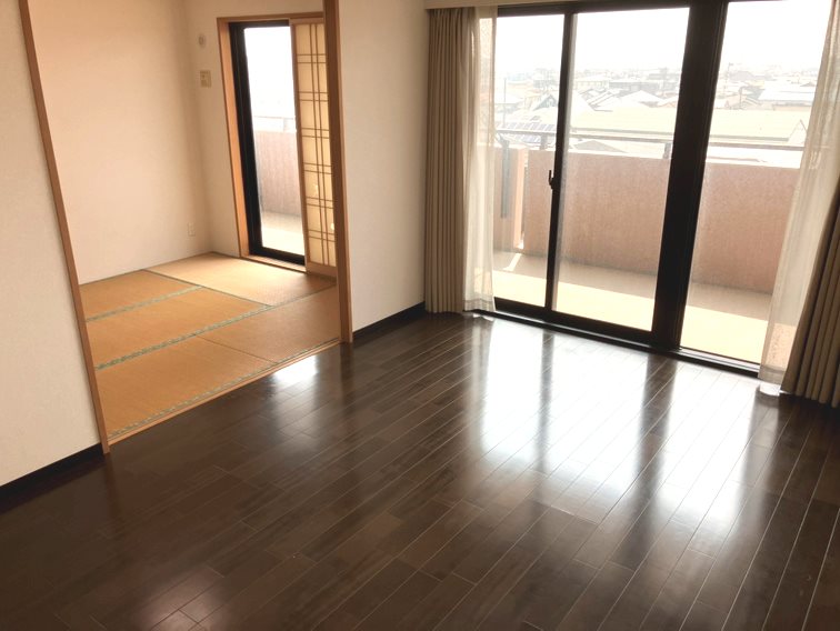アーバンシティ沼津大岡 内観写真（リビング）