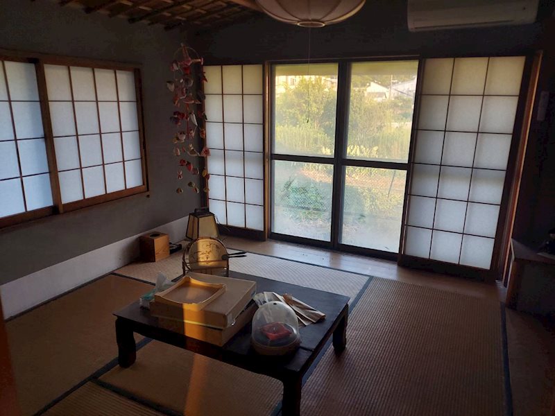 焼津市田尻　中古戸建 内観写真（リビング以外の居室）