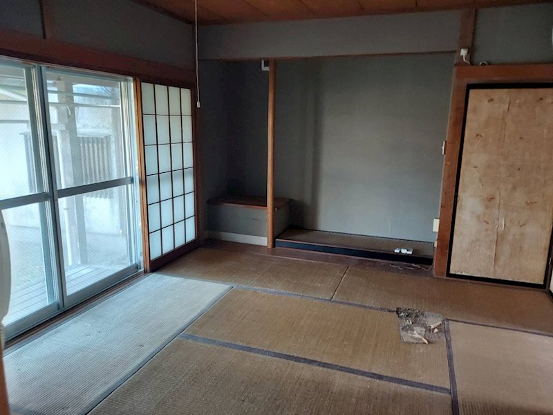 焼津市田尻　中古戸建 内観写真（リビング以外の居室）