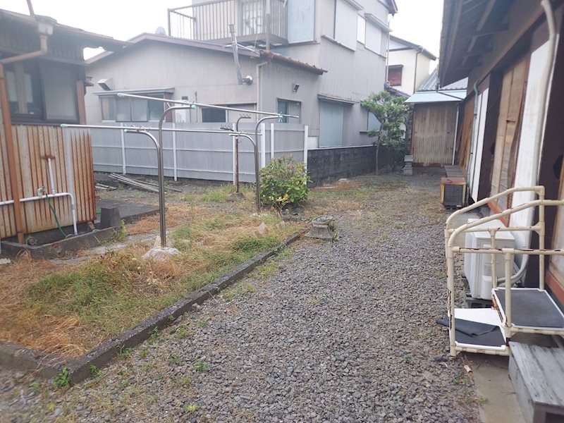 焼津市石津　中古戸建 現地写真（庭）