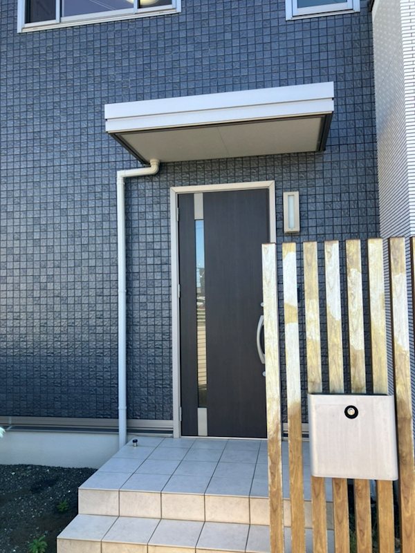 焼津市五ケ堀之内 中古戸建 現地写真（玄関）