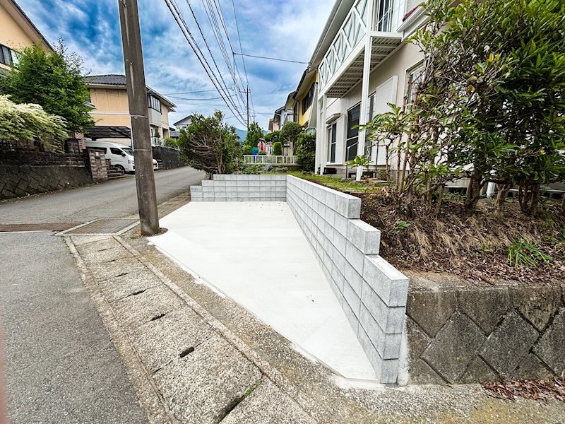 裾野市千福が丘1丁目2-20　中古戸建 現地写真（駐車場）
