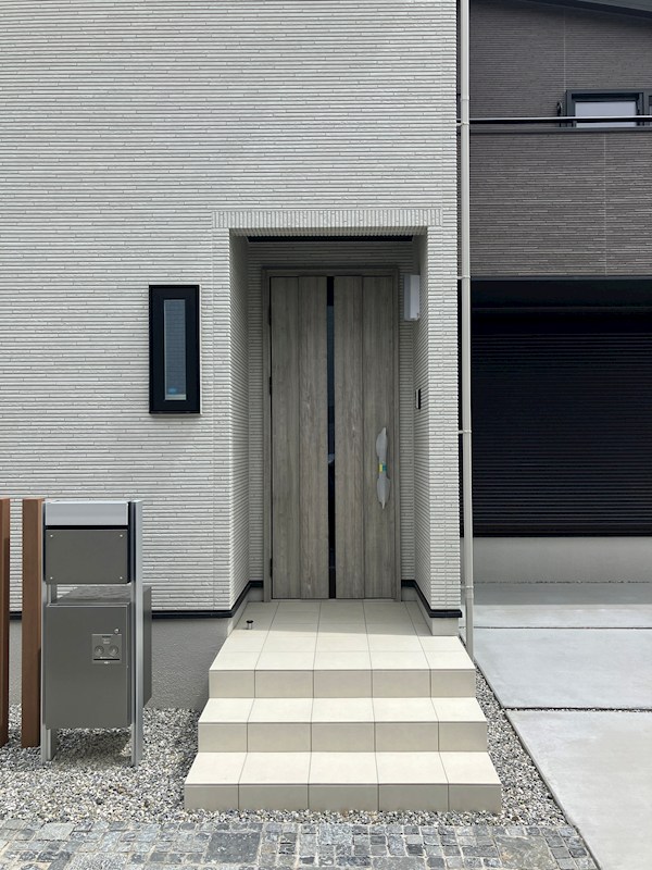 【静鉄不動産】エバースクエア緑町　４号地 現地写真（玄関）