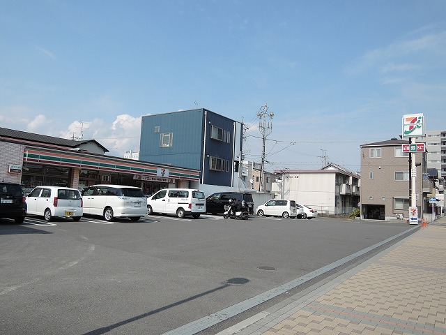 ハイコーポ中田 コンビニ
