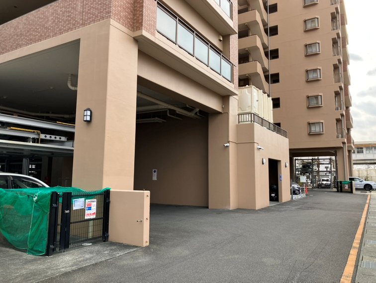 グランサラ焼津EAST TOWER 共用部写真（駐車場）
