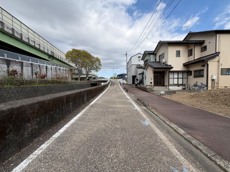 城北二丁目 売土地 現地写真（前面道路含む現地写真）