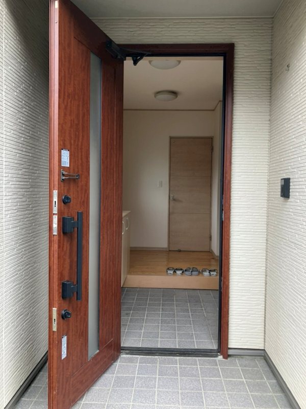 藤枝市時ケ谷 現地写真（玄関）