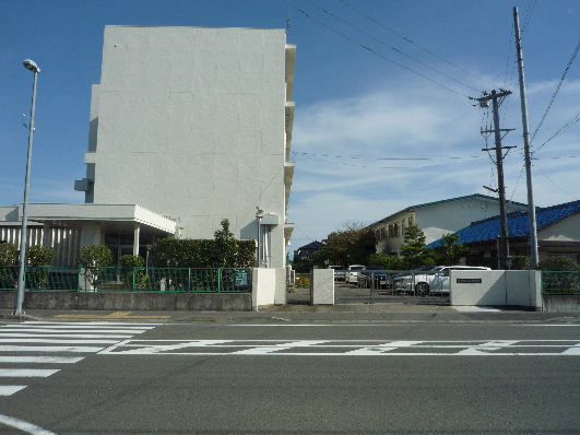 静岡県焼津市東小川３丁目 中学校