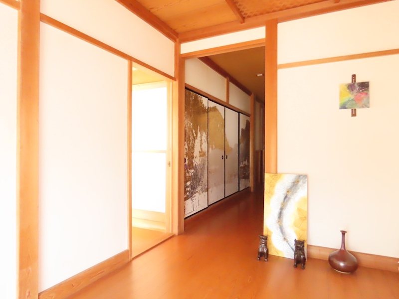 藤枝市藤岡2丁目　中古戸建 現地写真（玄関）