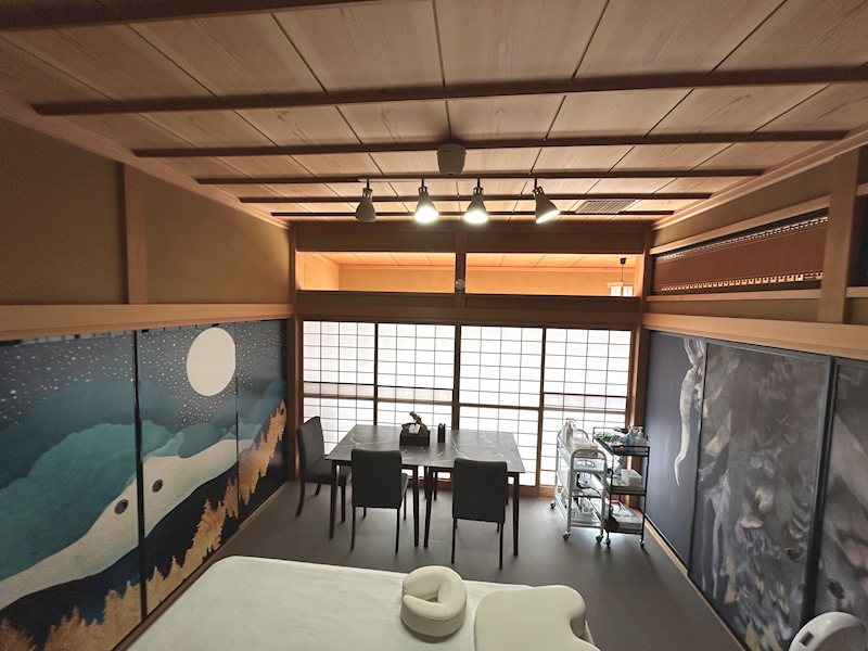 藤枝市藤岡2丁目　中古戸建 内観写真（リビング以外の居室）
