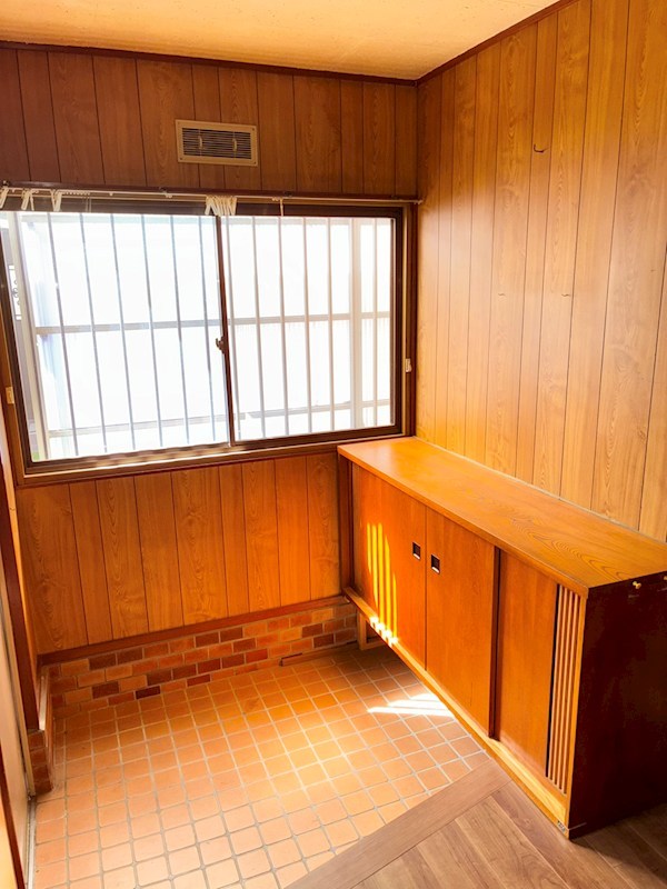瀬名川3丁目　中古戸建 現地写真（玄関）