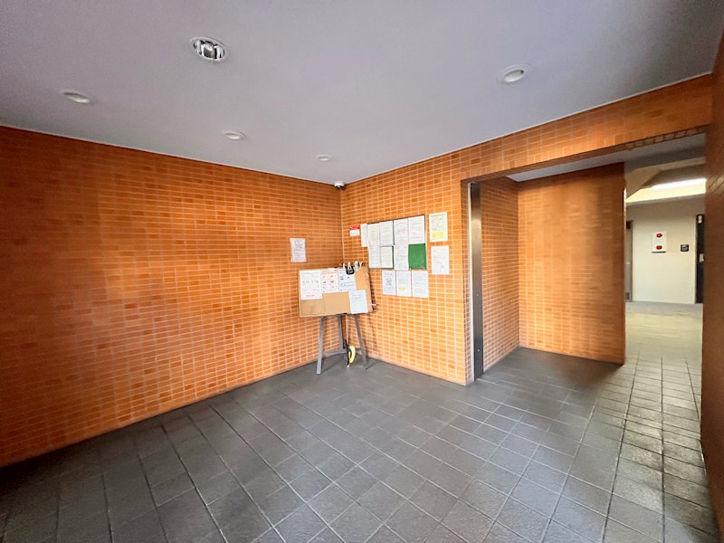 アーバンシティ中石田 共用部写真（エントランス）