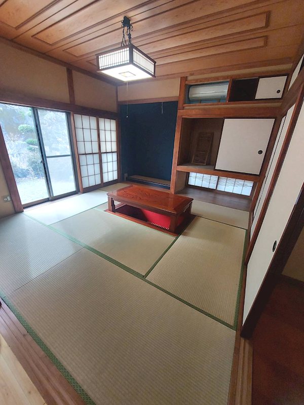 藤枝市南駿河台三丁目　中古住宅 内観写真（リビング以外の居室）