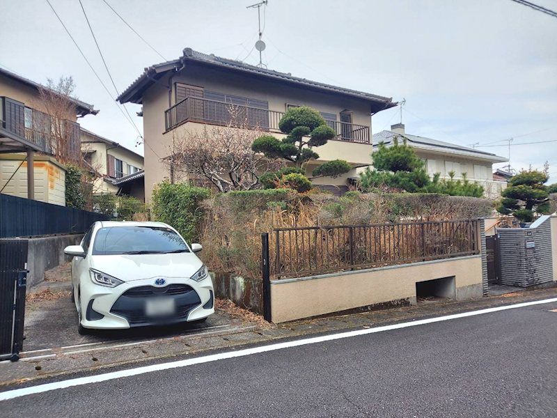 藤枝市南駿河台三丁目　中古住宅 現地写真（駐車場）