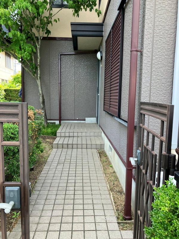 藤枝市南駿河台五丁目 現地写真（玄関）