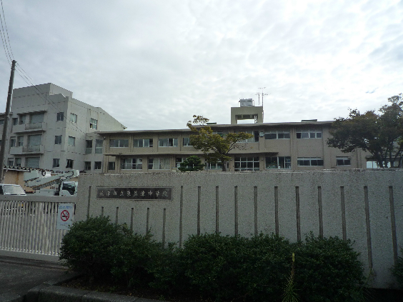 静岡県焼津市中里 中学校