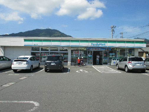 静岡県焼津市中里 コンビニ