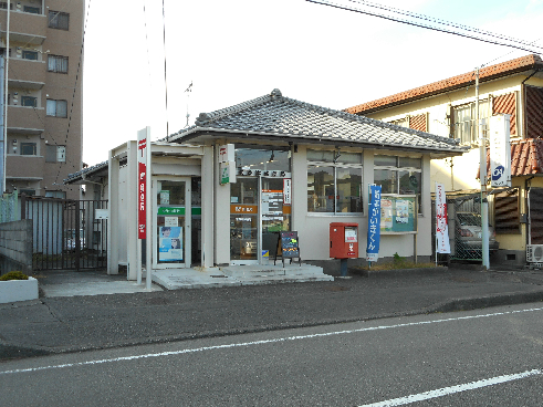 静岡県焼津市中里 郵便局