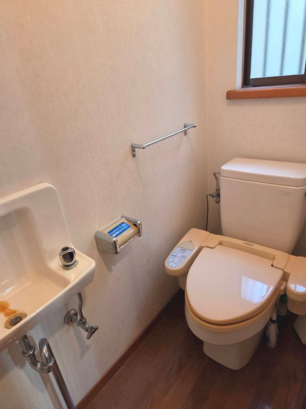 藤枝市田沼3丁目　中古戸建 内観写真（トイレ）