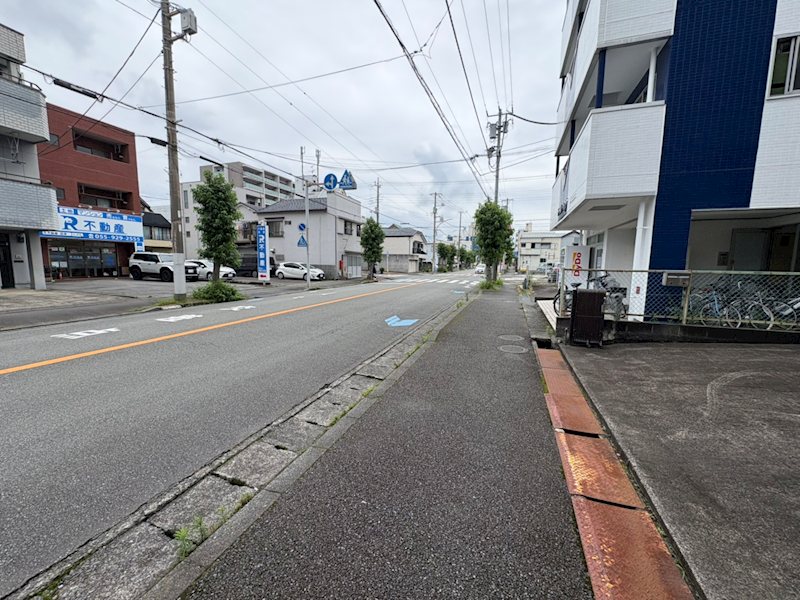 沼津市高沢町10-23（住居表示） 現地写真（前面道路含む現地写真）