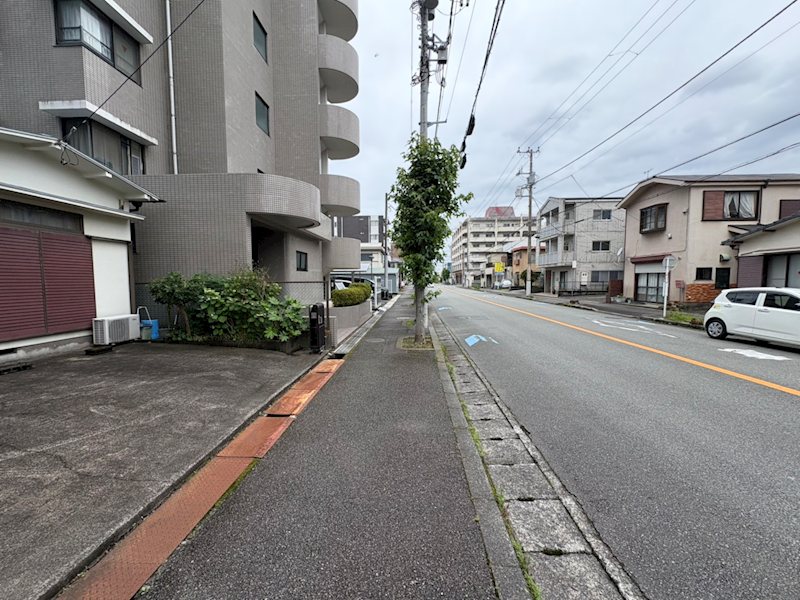 沼津市高沢町10-23（住居表示） 現地写真（前面道路含む現地写真）