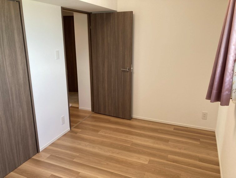 プレシスタワー三島広小路 内観写真（リビング以外の居室）