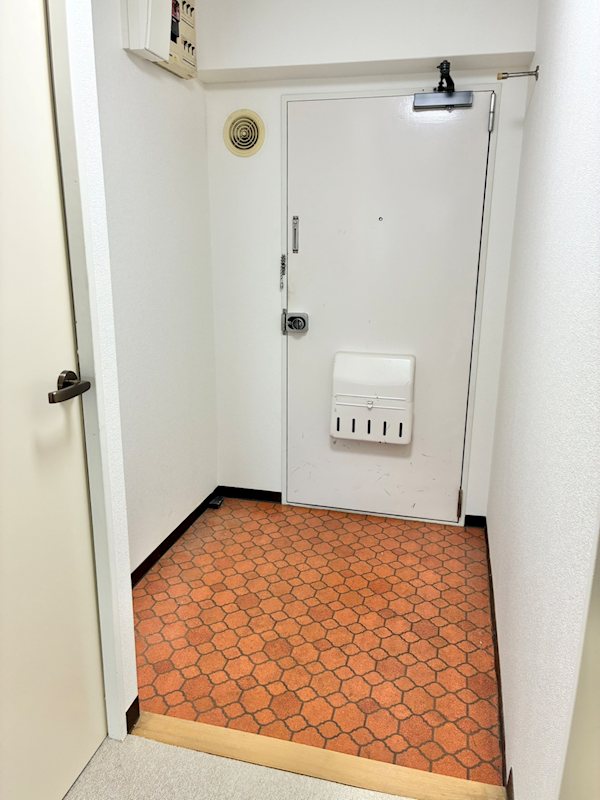 新清水ハイツ 現地写真（玄関）
