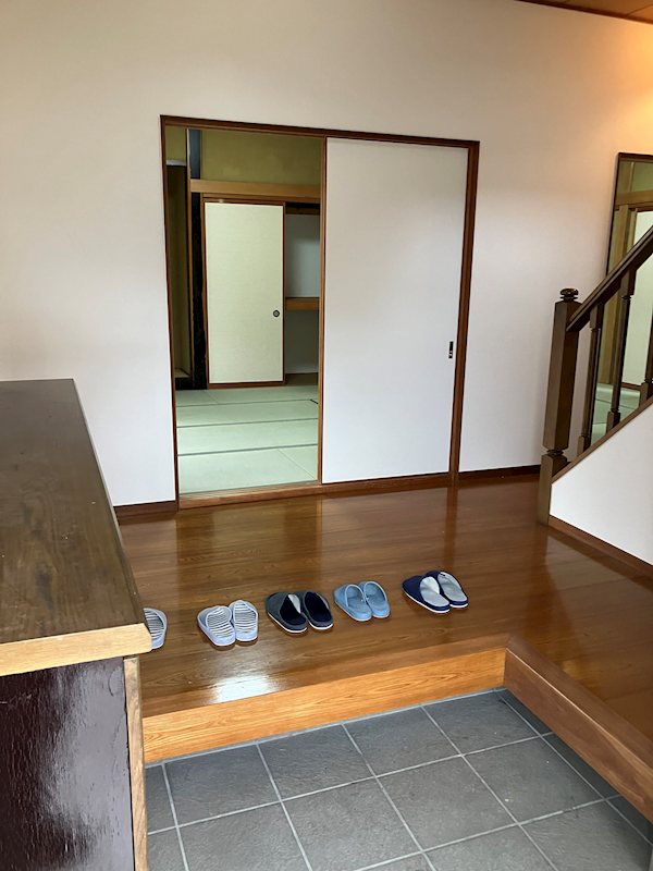 藤枝市大洲四丁目 現地写真（玄関）