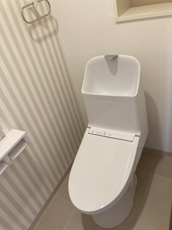 ベルメゾン二日町1番館 内観写真（トイレ）