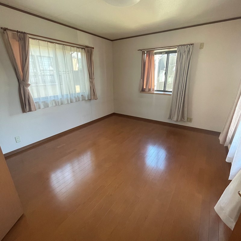 中吉田11-4　中古戸建 内観写真（寝室）