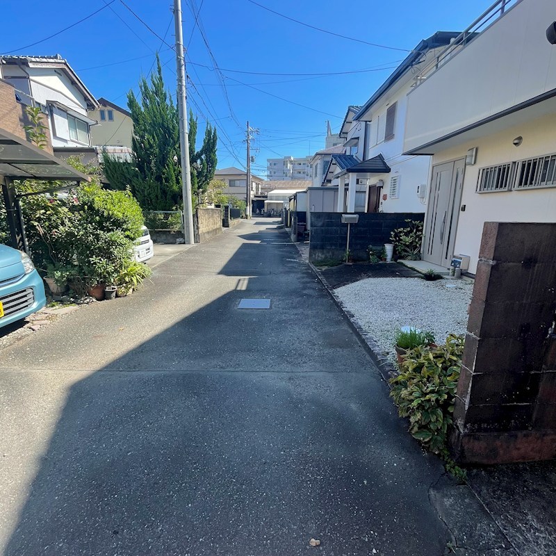 中吉田11-4　中古戸建 現地写真（前面道路含む現地写真）