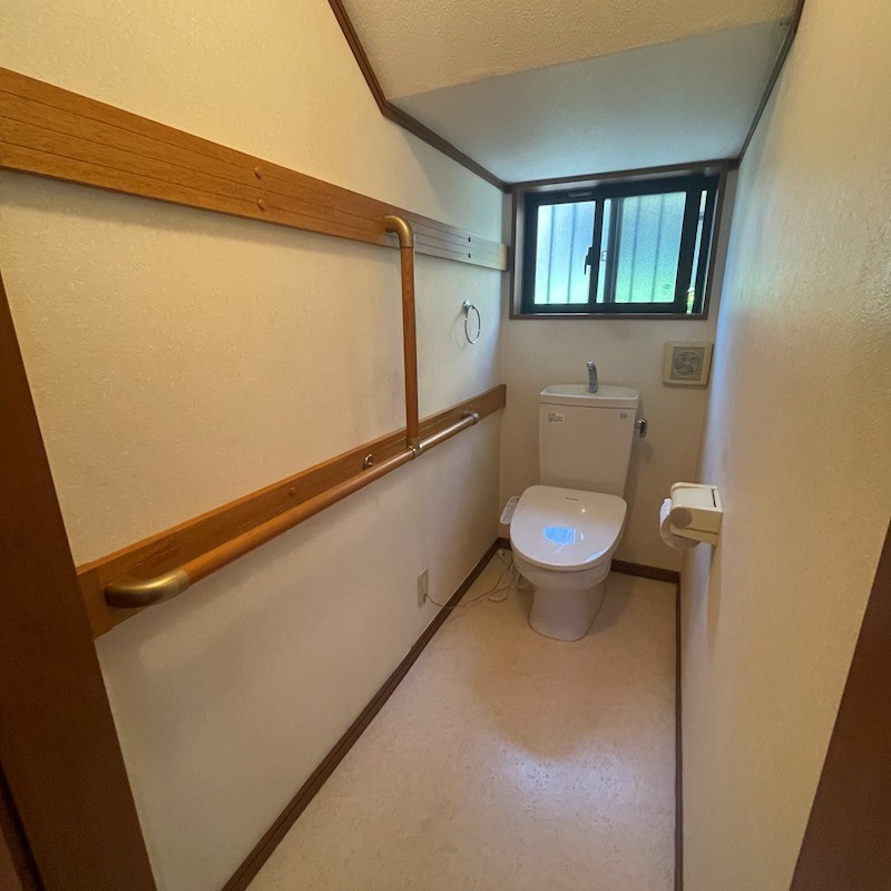 中吉田11-4　中古戸建 内観写真（トイレ）