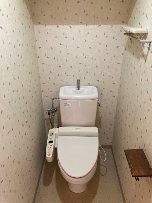シャリエ三島松が丘 内観写真（トイレ）