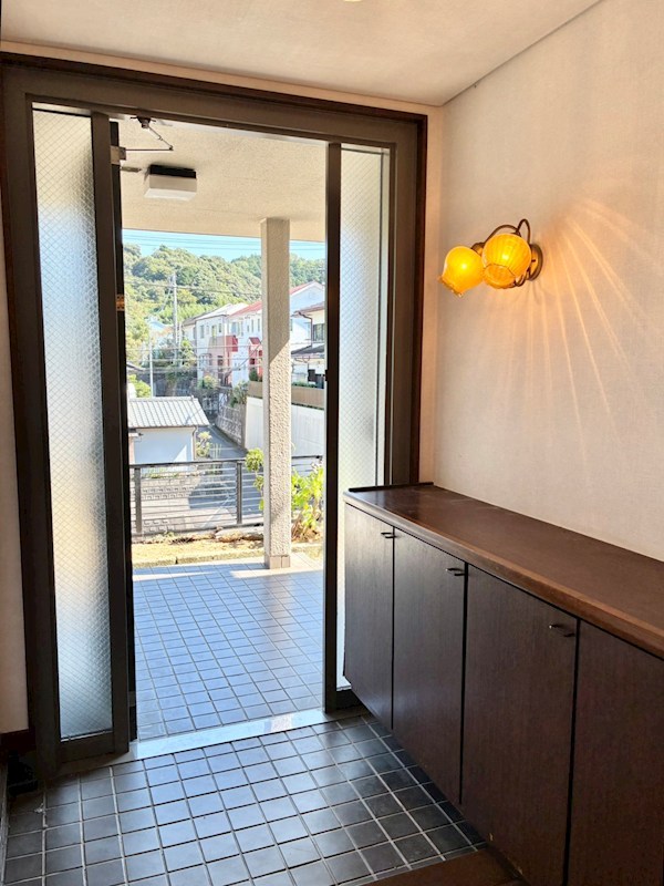 清水区草薙　戸建 現地写真（玄関）