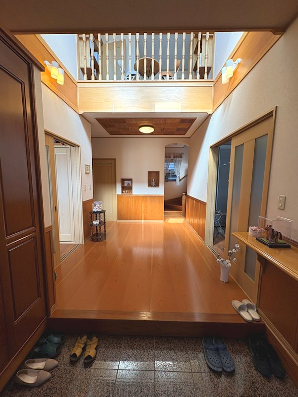 三島市八反畑65　中古戸建 現地写真（玄関）