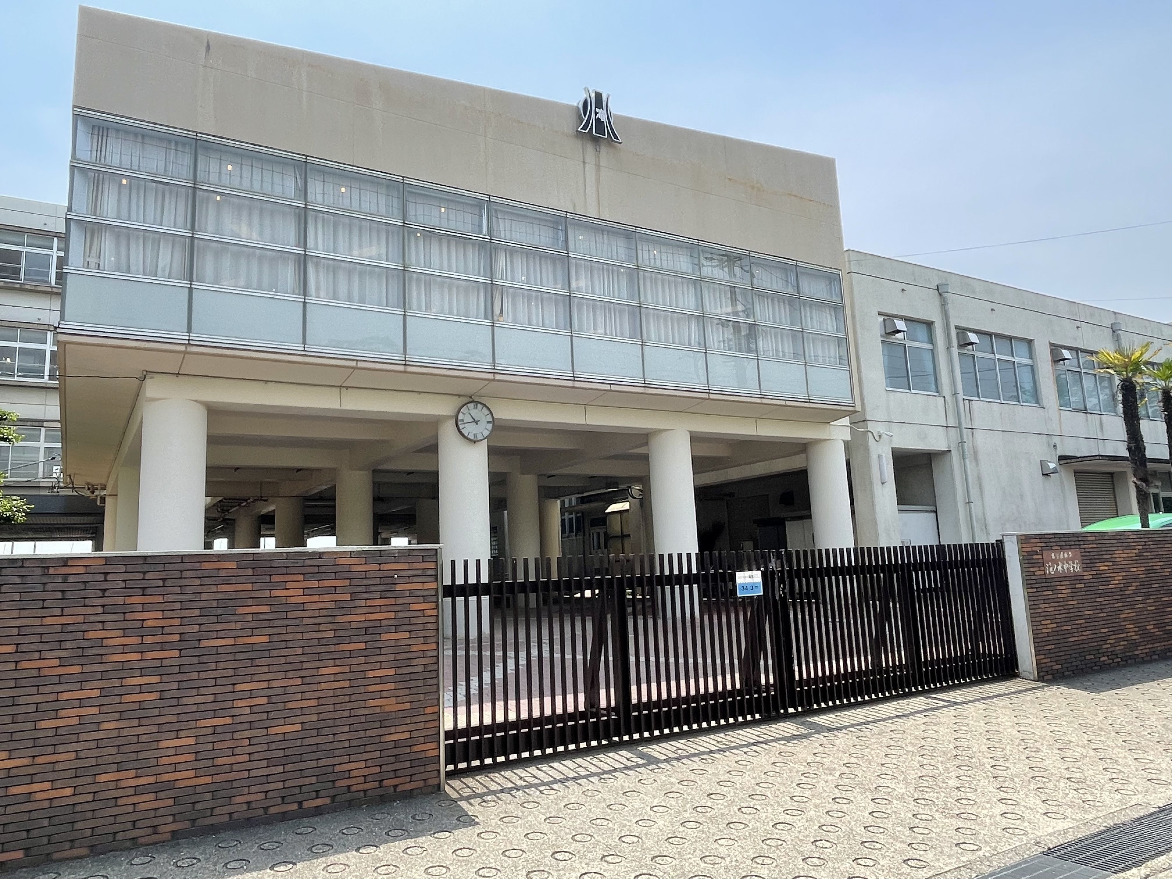 愛知県名古屋市緑区上旭２丁目 中学校