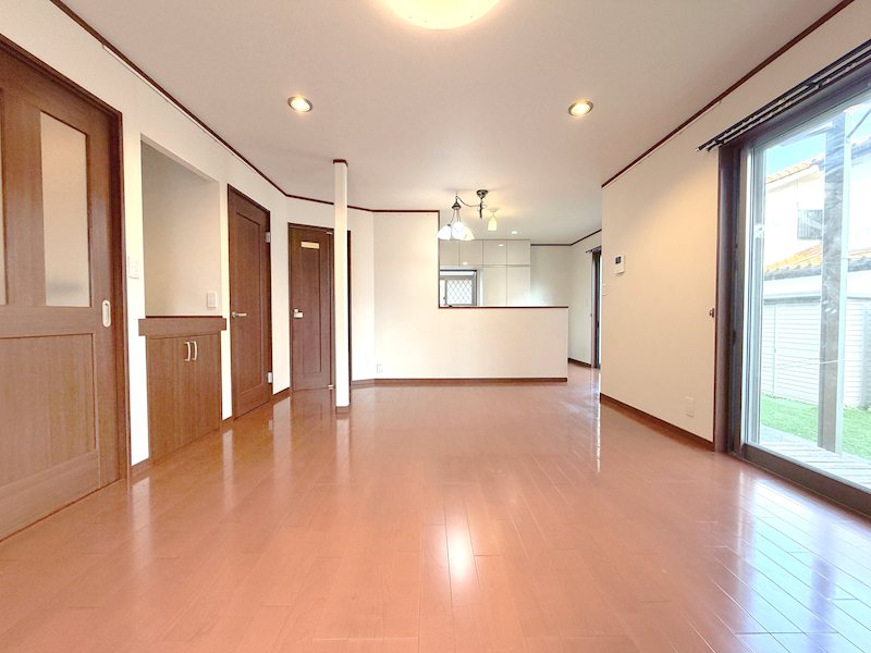 東浦賀2丁目中古戸建 内観写真（リビング）