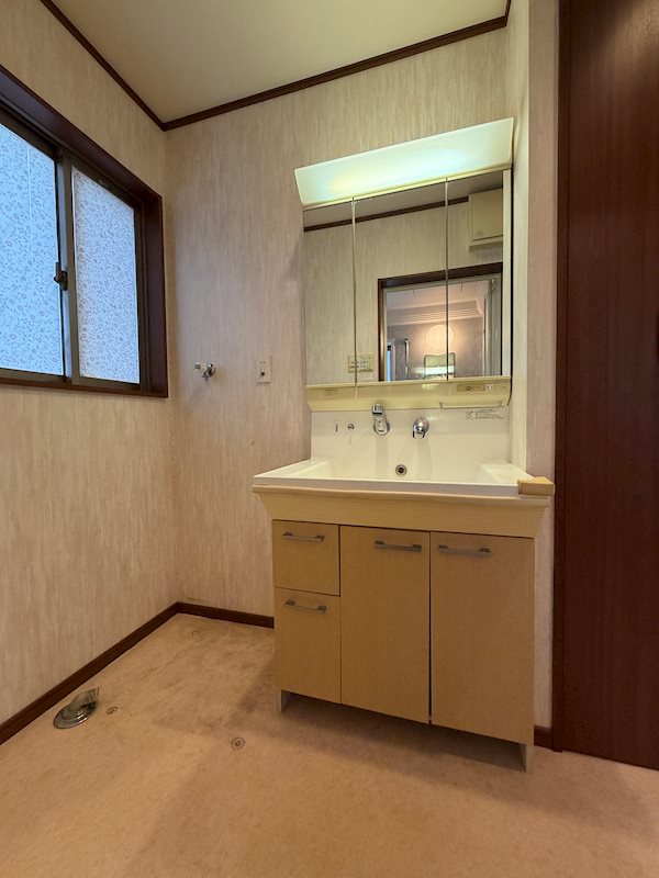 東浦賀2丁目中古戸建 内観写真（洗面台・洗面所）