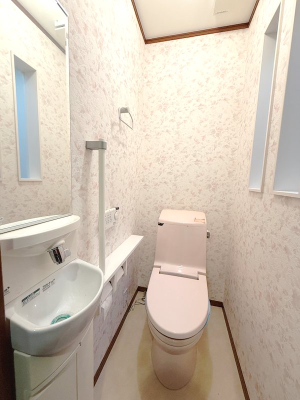 東浦賀2丁目中古戸建 内観写真（トイレ）