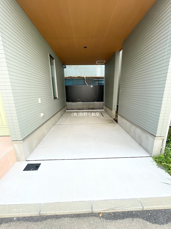 安浦町1丁目　新築戸建　1号棟 現地写真（駐車場）